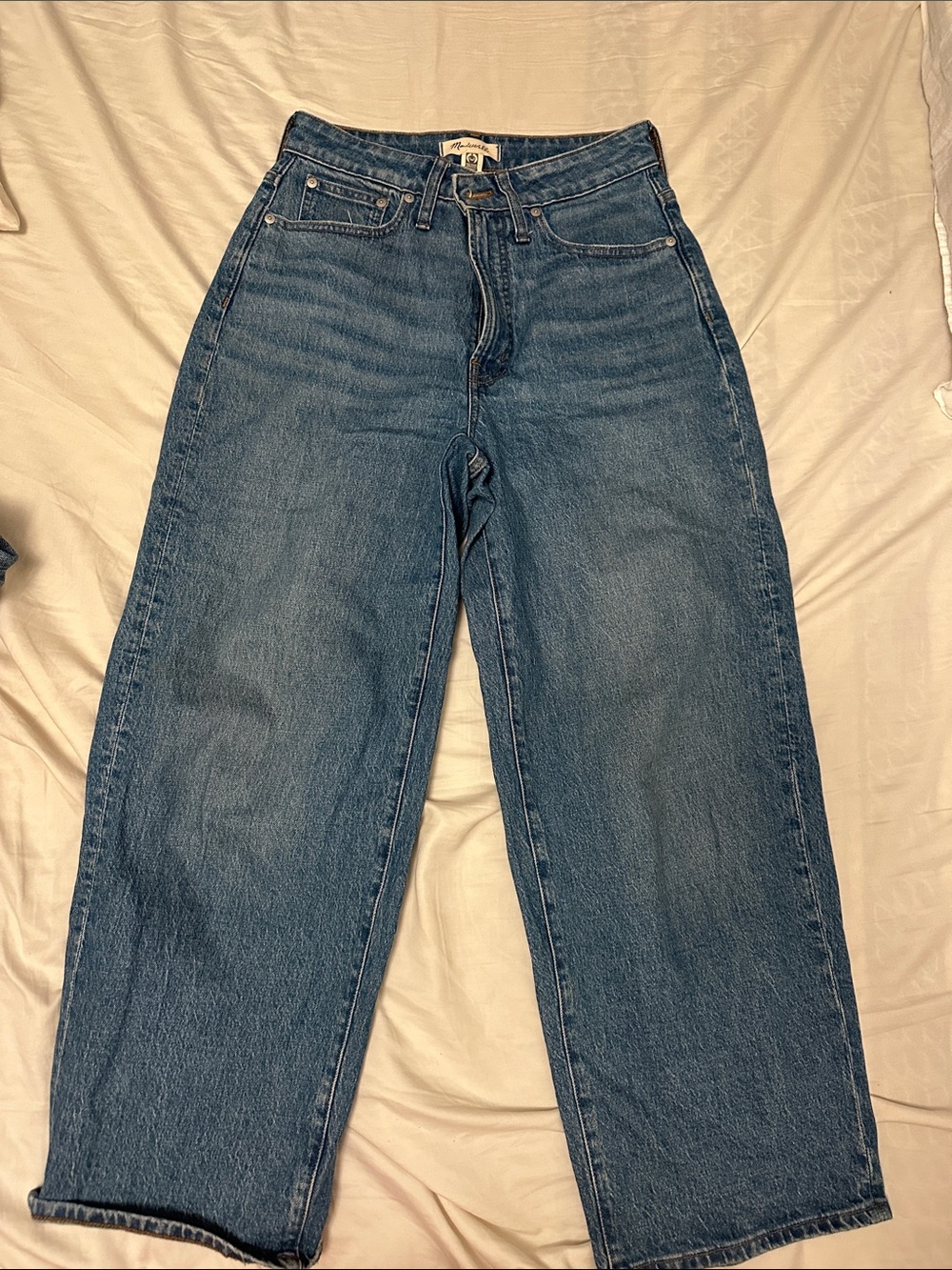 Madewell wide leg cropped jeans, size 27 curvy